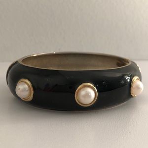 Betsey Johnson Black Pearl Bangle